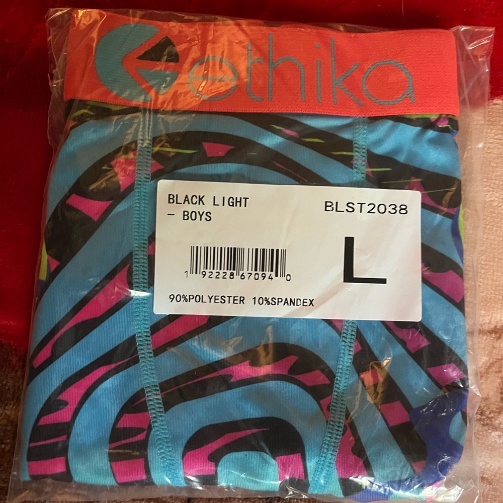 Boys brand new staple Ethika